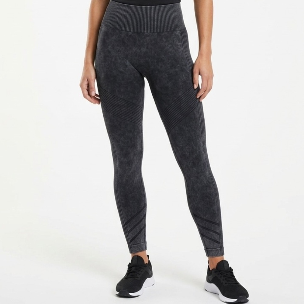 Women's High-Waist Performance Booty Lift Leggings - Charcoal Size S